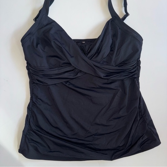 Lands’End Black Women's Swim Top With Bra Sz 16 Long - Picture 6 of 14